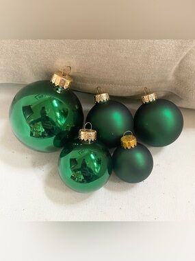 VTG Green Glass Christmas Ball Ornaments Set Mixed Finishes Gold Caps